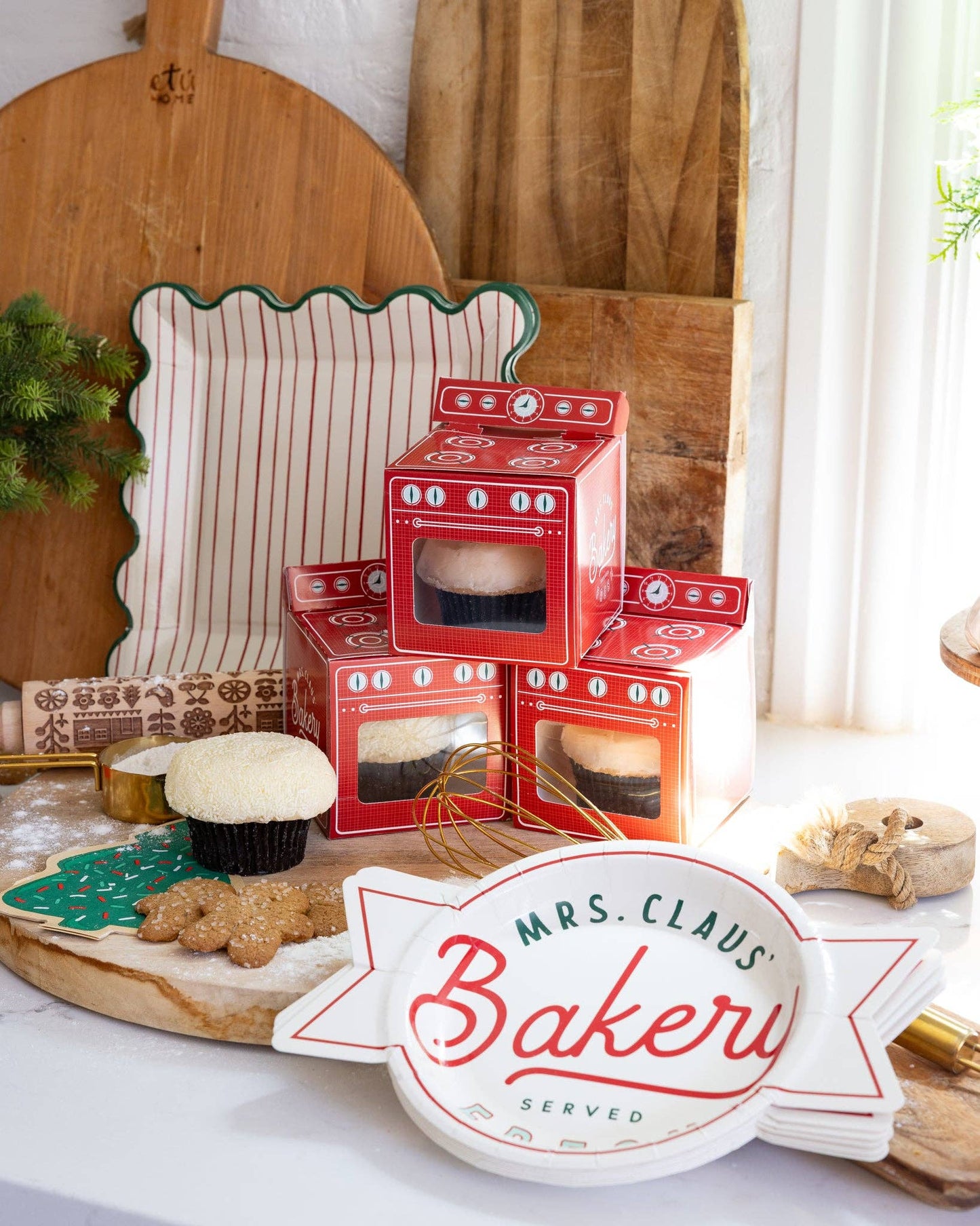 Mrs Claus' Bakery Plate