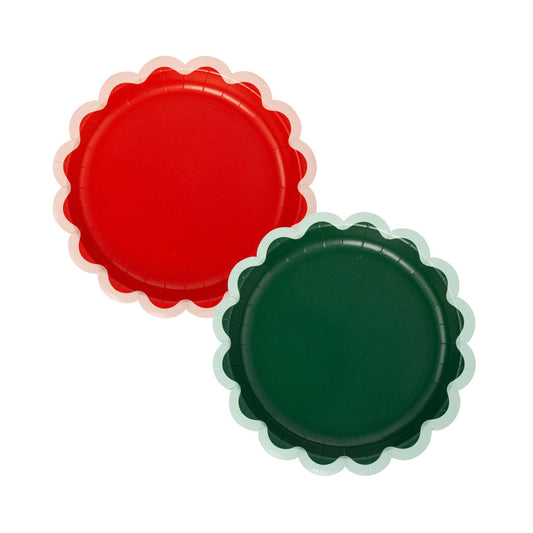 red and green scalloped ric rac christmas paper plates