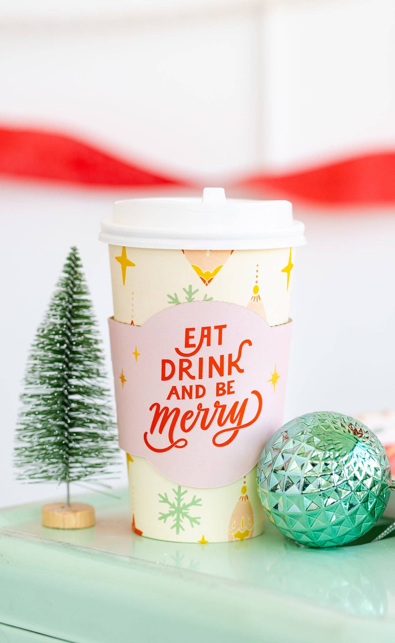 Featuring retro inspired Christmas illustrations, these festive and fun cups are the perfect companion for Christmas cocoa, when you want a cozy drink to keep up warm on snowy December nights.