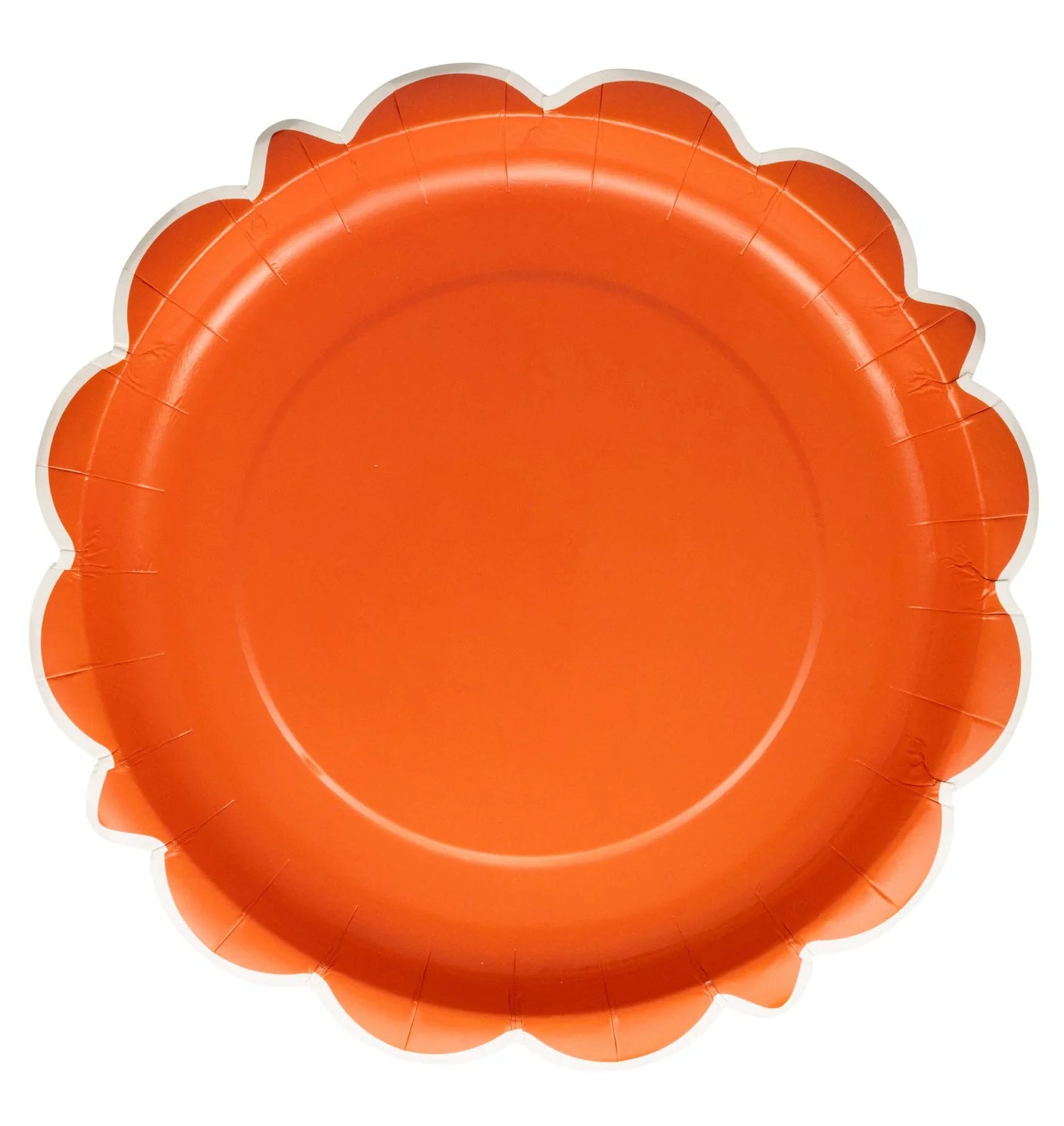 Falloween Rust Scalloped Dinner Plate – fall-themed 10” round plate for holiday meals, rust burnt orange paper plate with scalloped edge detail, thanksgiving, halloween, Friendsgiving or fall dinner hosting